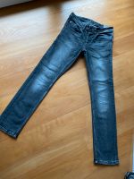 Garcia Jeans Hose Gr 28/30 Herren/Kinder Slim Fit Nordrhein-Westfalen - Mettingen Vorschau