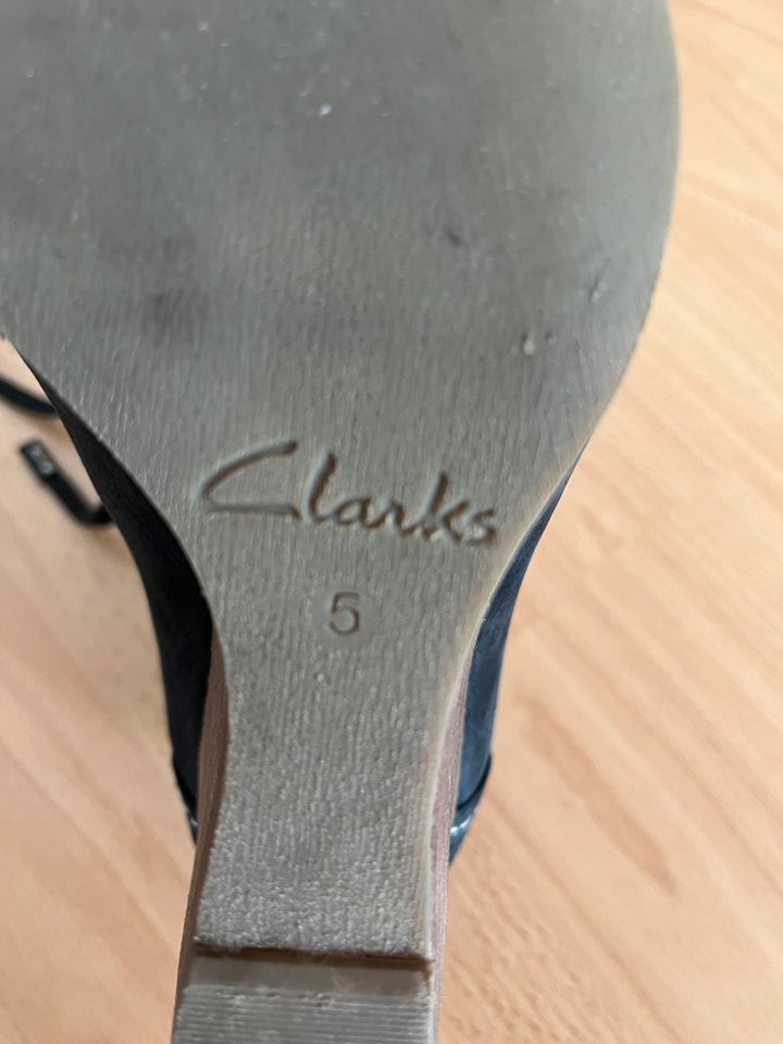 Clarks Pumps Keilabsatz in Lauf a.d. Pegnitz