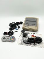 Super Nintendo SNES Konsole mit Kabeln, 1x Controller, Anleitung Baden-Württemberg - Filderstadt Vorschau