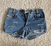 Jeans Shorts von Diesel Gr. 27 (34-36) Neuhausen-Nymphenburg - Neuhausen Vorschau