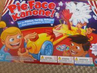 Schokokuss Schleuder Hasbro pie face kanone Spiel Baden-Württemberg - Gundelfingen Vorschau