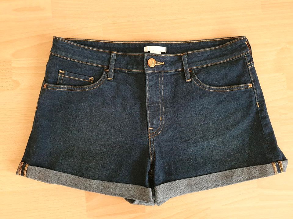 H&M Shorts Jeans Jeansshorts kurze Hose 38/40 NEUw in Edingen-Neckarhausen
