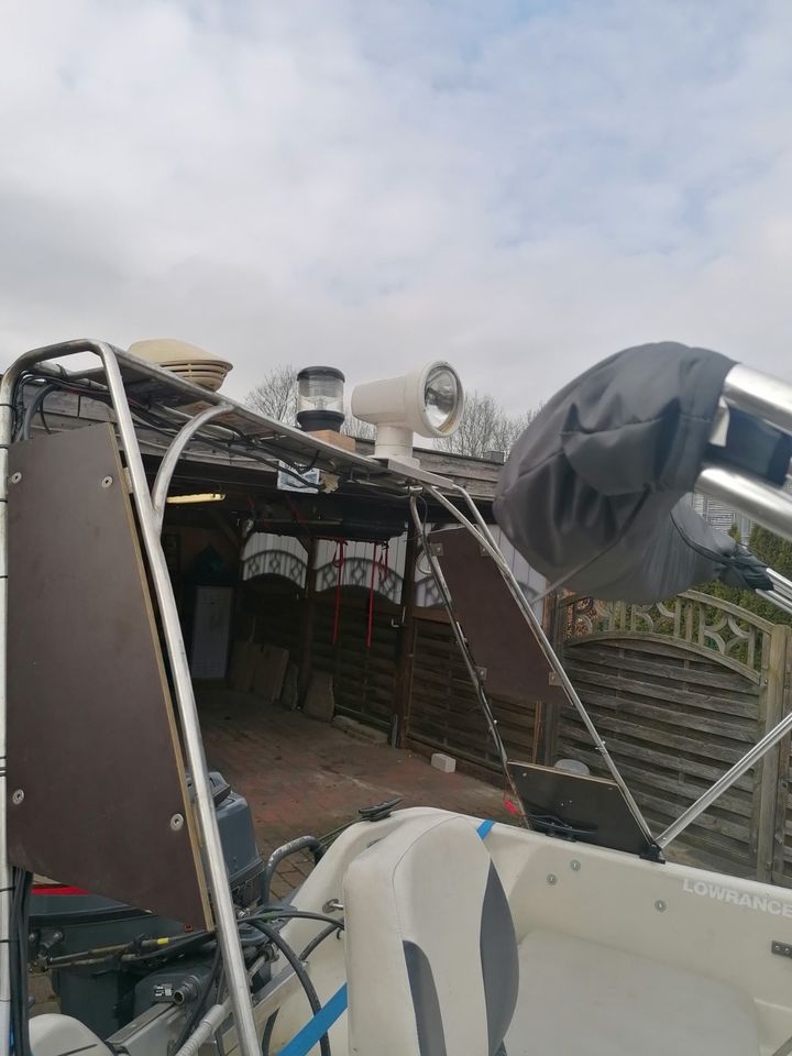 Motorboot zu verkaufen in Hartenholm