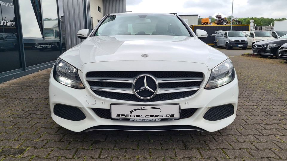 Mercedes-Benz C 180 BlueTec 7G Tronic - NAVI - AHK - in Offenbach