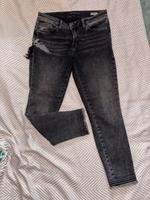Mid Waist Skinny Jeans mit Fransen und Flügel Bielefeld - Sennestadt Vorschau