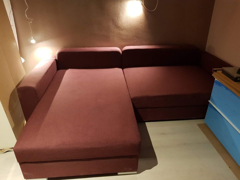 Schöne Couch mit großer Recamiere rechts Bettfunktion &Bettkasten in Dieburg