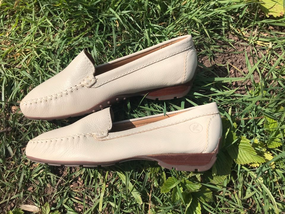 Mocassin Leder, beige ,Gr. 37 , NEU in Meiningen