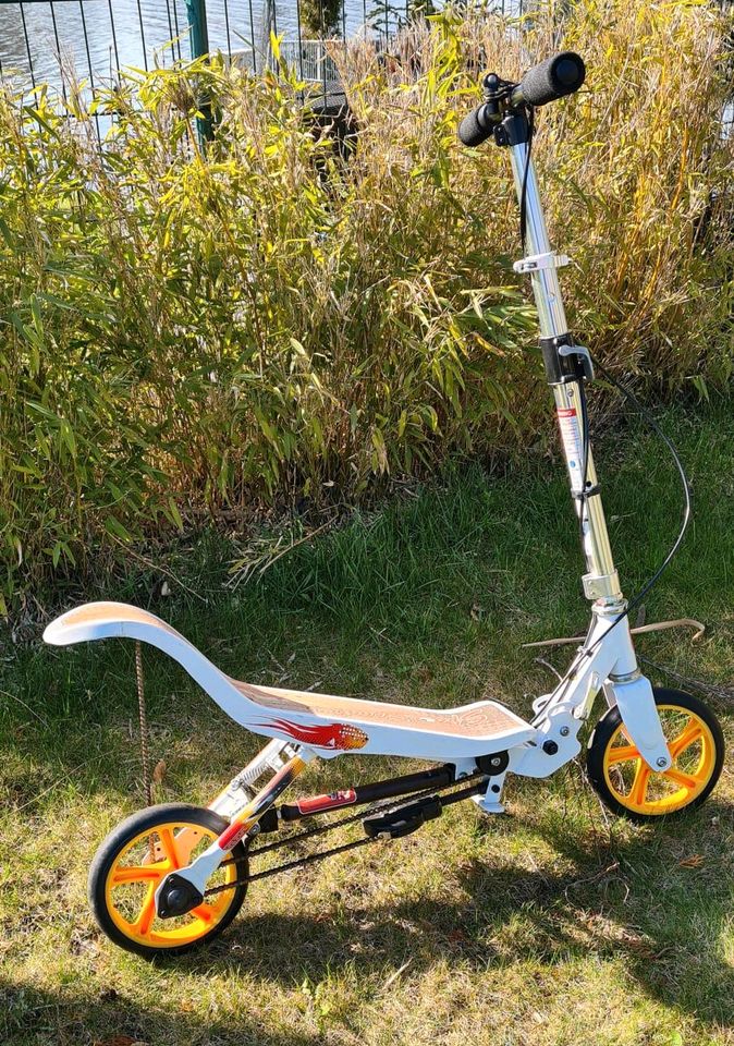 Space Scooter / Roller in Eisenhüttenstadt