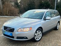 Volvo V70 Kombi *Teilleder *SHZ *AHK *Zahnriemen NEU ! Aubing-Lochhausen-Langwied - Aubing Vorschau