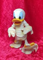 Donald Duck Figur / Donald als Mumie Baden-Württemberg - Kraichtal Vorschau