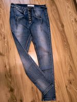 Jeans mit tiefen Schritt Sachsen-Anhalt - Magdeburg Vorschau