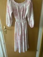 Rosa-Weiß langarm Midikleid Leipzig - Sellerhausen-Stünz Vorschau