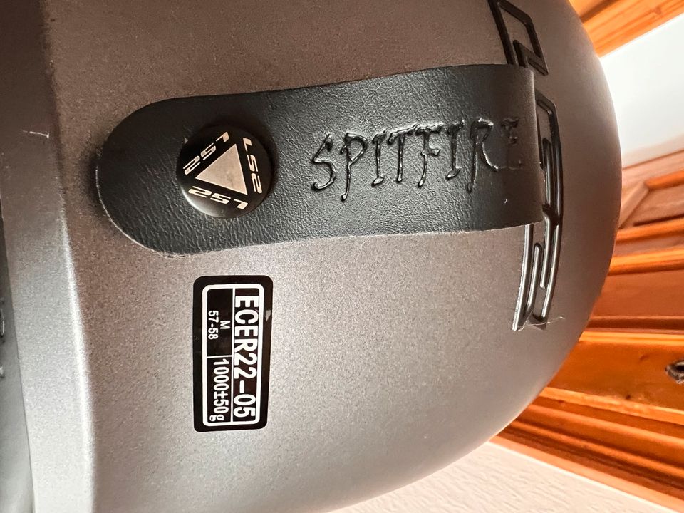 LS2 Spitfire Helm Matt Titanium in Hof (Saale)