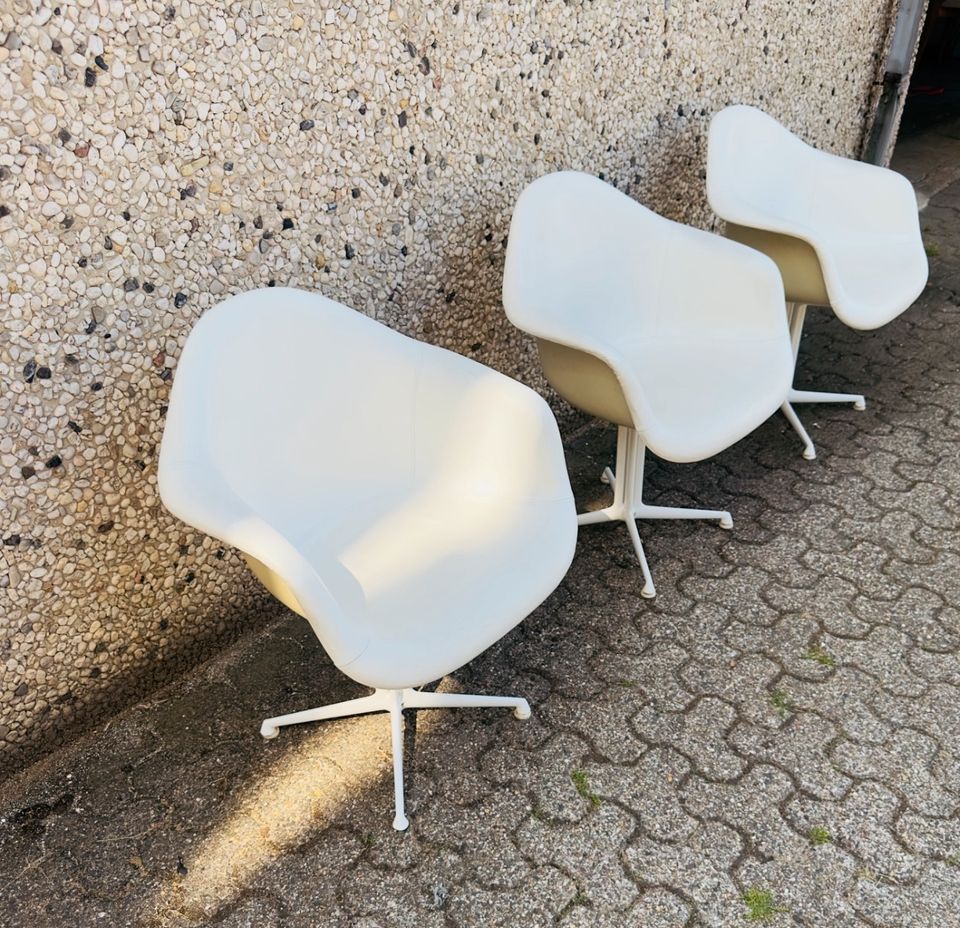 SETPREIS! 3x Herman Miller / Vitra - Charles & Ray Eames - Fiberglass Armchair | Stühle / Sessel | Zeitloser Designklassiker | La Fonda in Düsseldorf