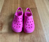 Crocs Schuhe J2 entspricht Gr. 33/34 Hausschuhe Badeschuhe Bayern - Markt Schwaben Vorschau