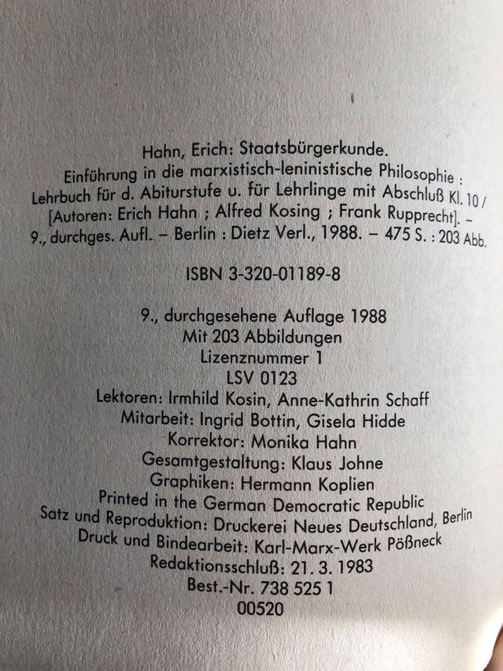 DDR Schulbuch-Staatsbürgerkunde, 9.Auflage 1988 in Potsdam