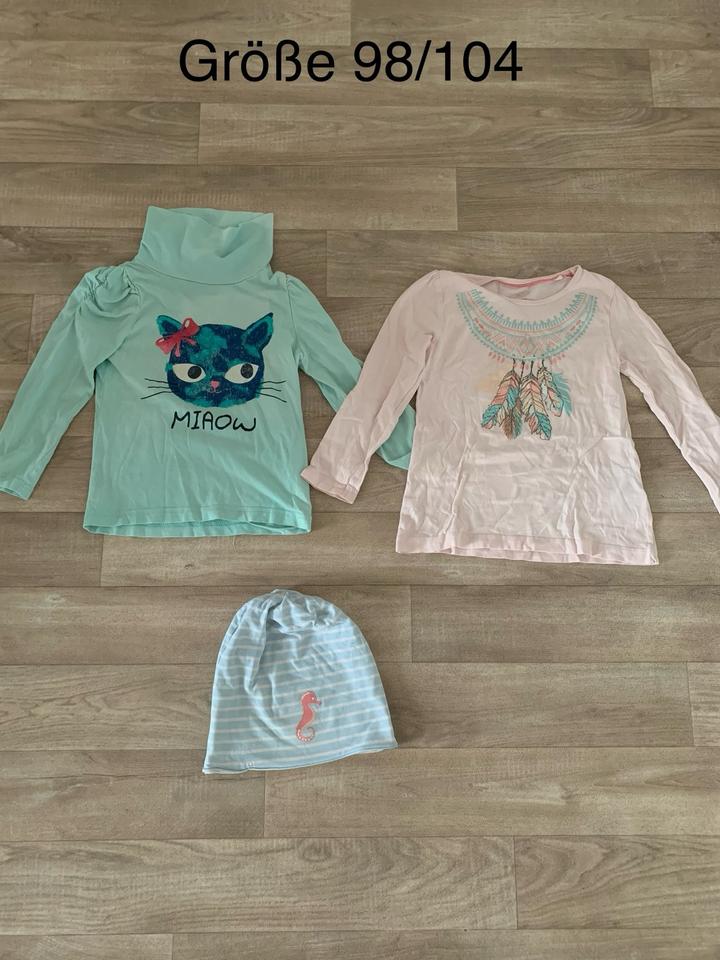 12teiliges Mädchen Set Herbst/Winter Größe 98/104 für 10€ in Arnstadt