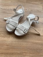 Neue weiße Sandalen in Größe 36 Nordrhein-Westfalen - Dormagen Vorschau
