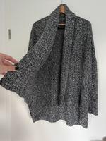 RESERVED Poncho-Pulli, Damen, S / M, Schwarz und Weiß Berlin - Spandau Vorschau