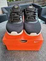 Nike Tanjun, Gr 42, US 8.5, sehr gut inkl. OVP Nordrhein-Westfalen - Erftstadt Vorschau