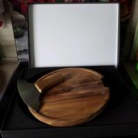Rundes Käsebrett aus Holz mit Käsemesser Bayern - Oberding Vorschau