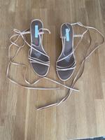 Sandalen von H&M in der Größe 40 in Sandfarben Niedersachsen - Bergen Vorschau