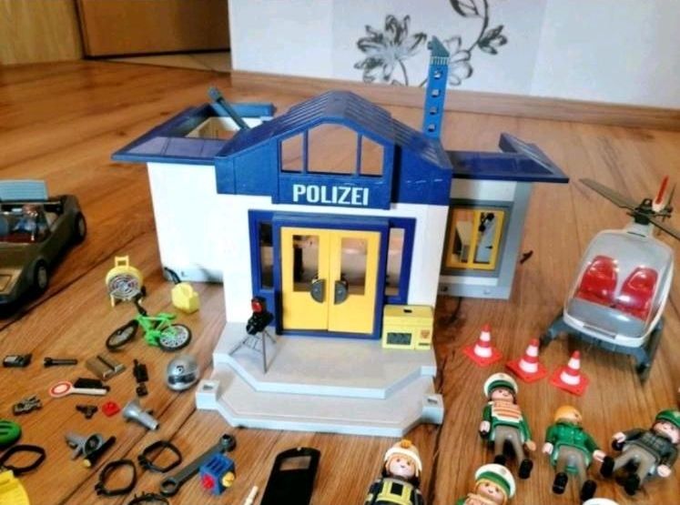 Playmobil Set Polizei Polizeistation Gefängnis mit viel Zubehör in Vogelsdorf