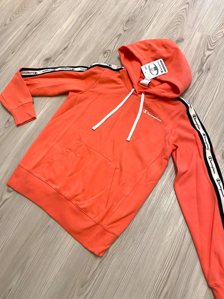 Neu Champion Sweatshirt Sweater Kapuze orange weiß Logo Gr. S in Niebüll