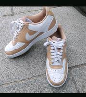 Schöne Nike Sneaker Schuhe 40,5 Kr. Passau - Passau Vorschau