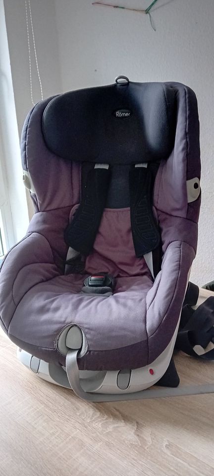 Römer Autokindersitz mit Isofix in Berlin