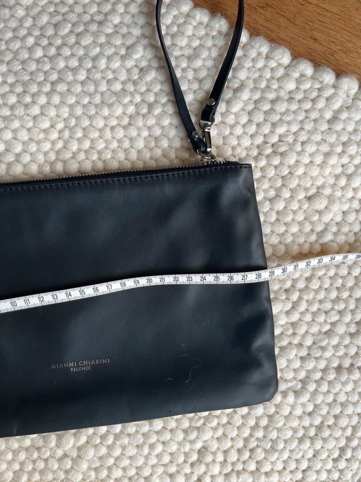 Gianni Chiarini Clutch Tasche Leder, neu in München