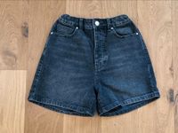 Zara Jeans Shorts kurze Hose schwarz Gr 34 XS Nordrhein-Westfalen - Mönchengladbach Vorschau