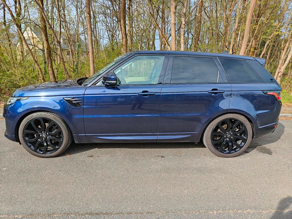 Land Rover Range Rover Sport 3.0 SDV 6 HSE/PANO/LED/CAM in Feucht