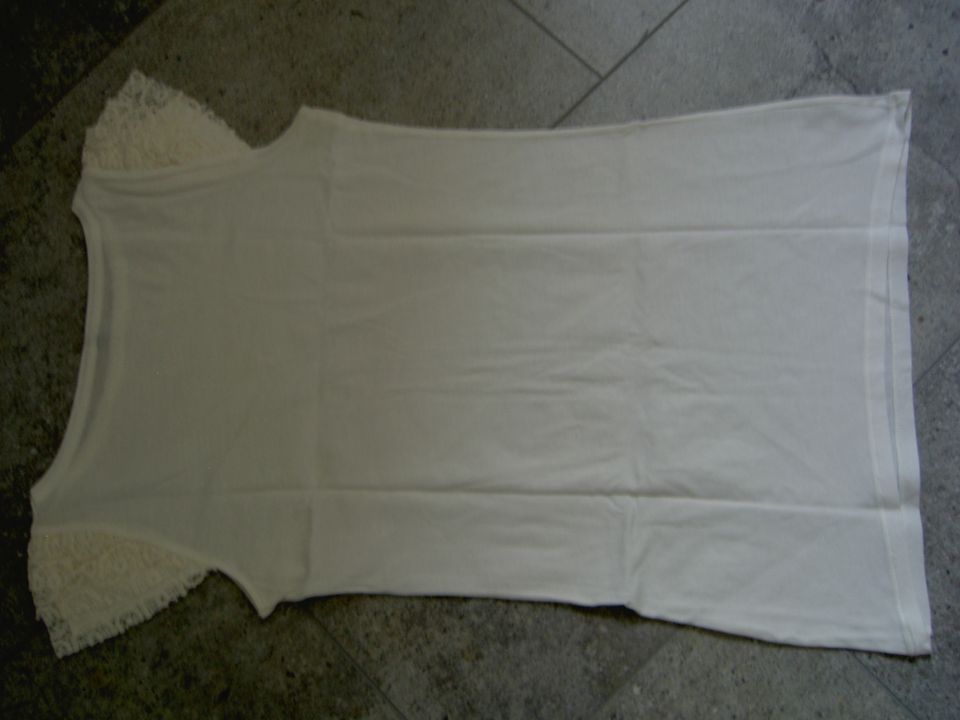 Shirt mit Spitzenärmel, Benetton, Gr. S, creme-weiß, 2x getragen in Tittling