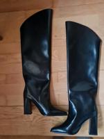 Leder high heels Neu Stiefel schwarz H&M Gr 36 Sachsen - Sehmatal-Neudorf Vorschau
