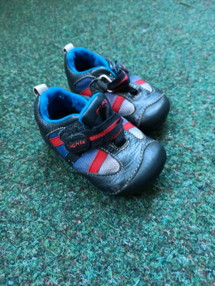 19 Baby Schuhe Kinder Junge Mädchen  Hausschuhen Lauflernschuhe in Berlin