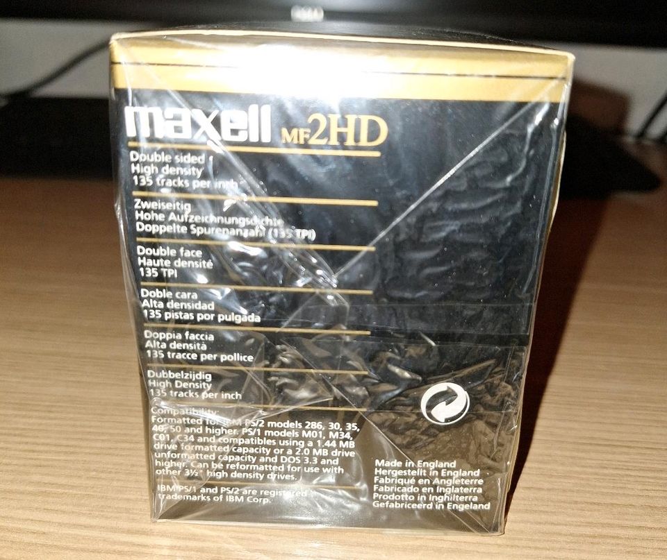 Maxell Disketten 22 Stück MF2HD mit EM'96 OVP in Köngen