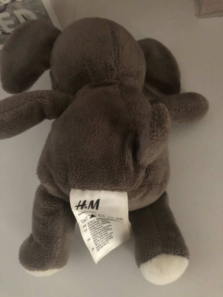 H&M Koala Hase Kuh Hund Bär Minnie Mickey Maus Elefant in Wiesbaden