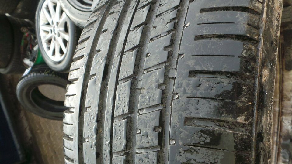 4x 225/40/R18 92Y Kumho Sommerreifen auf VW Golf IV Alufelgen in Bad Harzburg