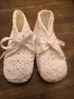 Baby Schuhe Taufe weiß Spitze - Größe 20 Kr. München - Haar Vorschau