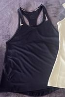 Laufshirt Shirt Running Sport NIKE XS schwarz Hessen - Wehretal Vorschau