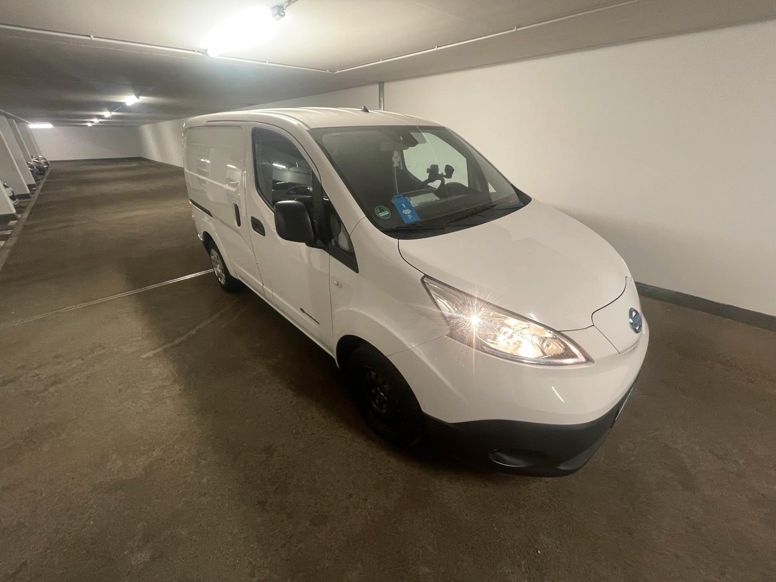 Abbildung des Autos Nissan NV-200E