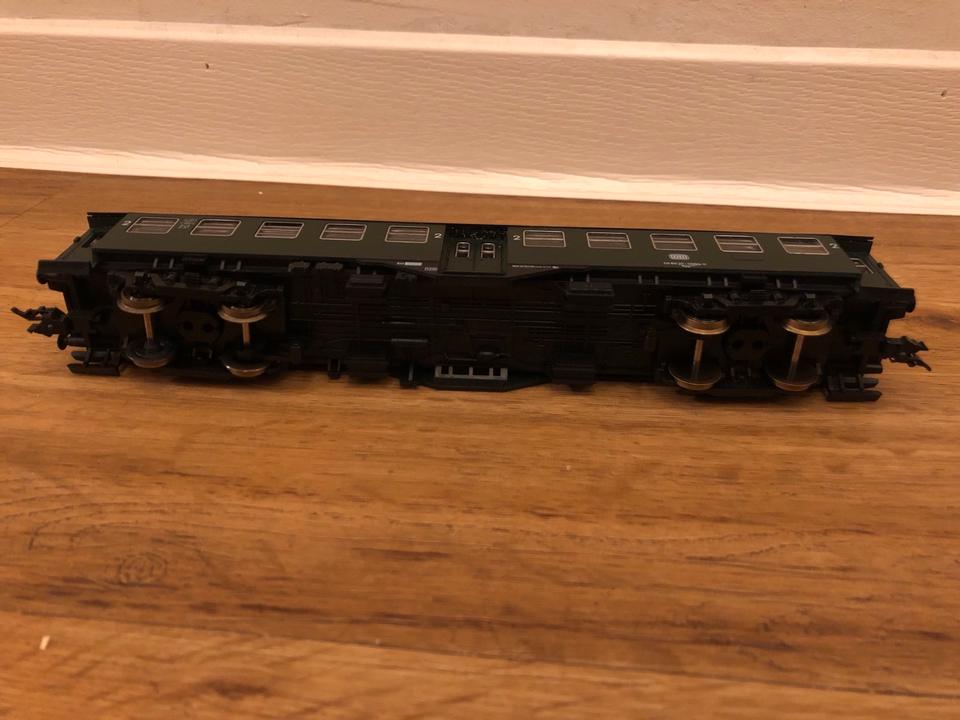 3xUmbauwagen 1./2. Klasse, Gepäckabteil H0/ Roco 4253, 4250, 4254 in Hamburg