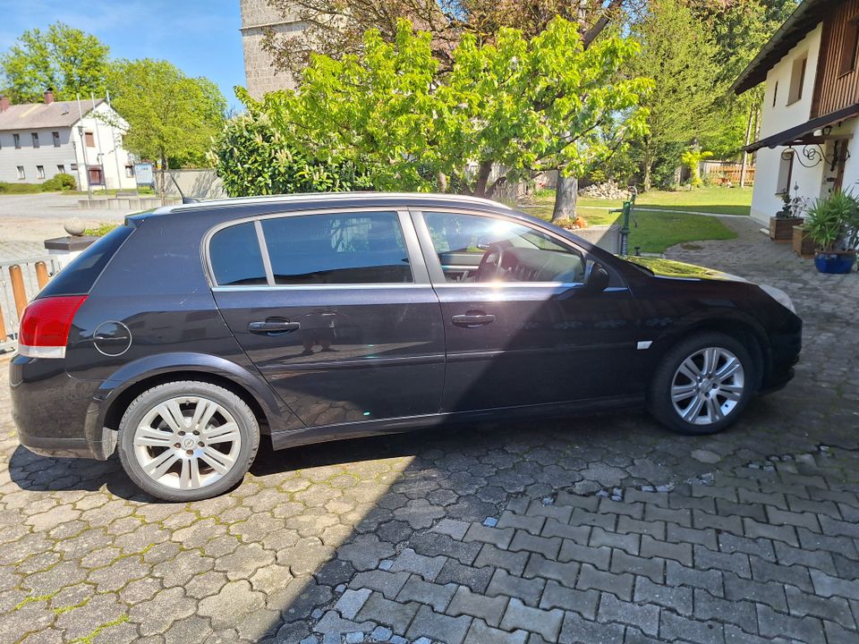 Opel Signum 2.2 direct in Waldkraiburg