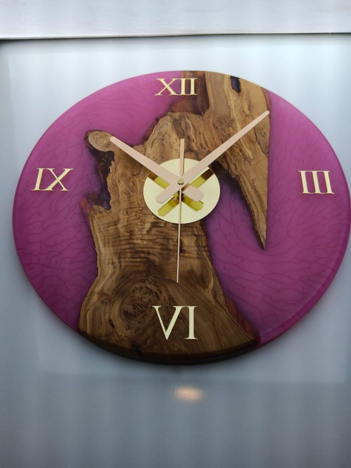 NEU edle Epoxidharz Wanduhr Uhr für Büro Haus Wohnzimmer PINK in Ennepetal