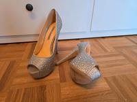 Buffalo pumps high heels größe 40 top zustand Hessen - Schöneck Vorschau