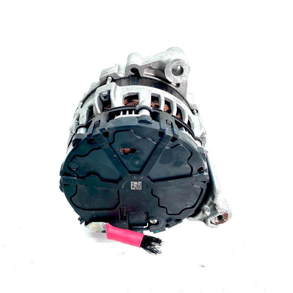 BMW Generator Lichtmaschine G02 G05 G06 G11 G14 G15 G20 8571357 in Remscheid