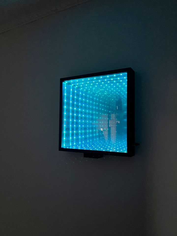 Spiegel, Infinity Spiegel LED, Handgefertigt Infinity Mirror in Hamburg