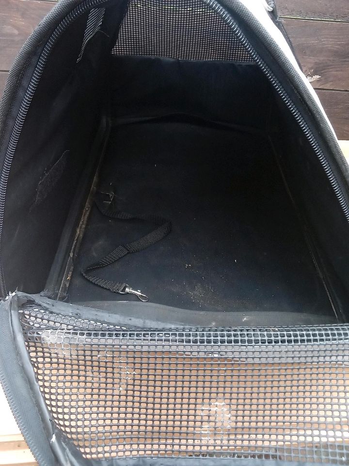 Hundetransportbox / Hundebox / Tragetasche in Egeln