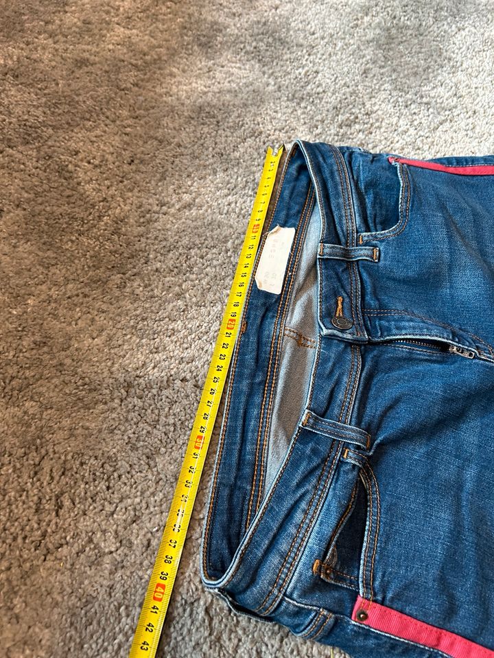 Jeans Größe W30  L30 von Esprit slim in Essen